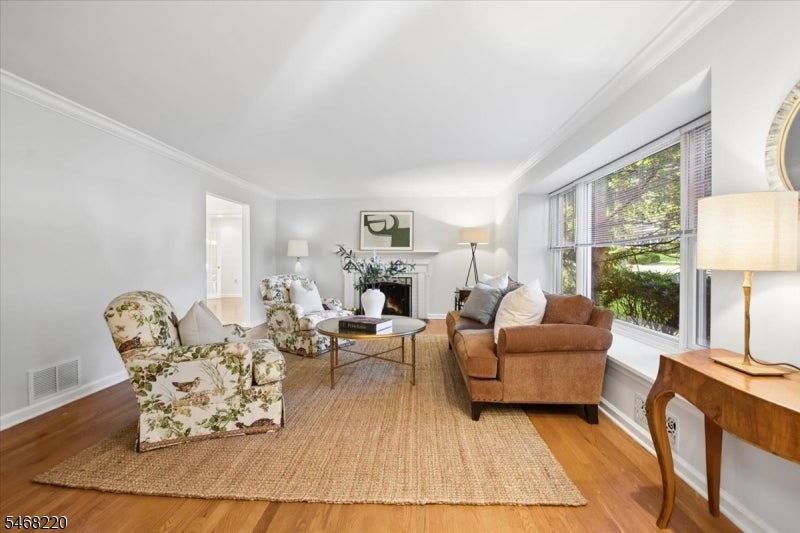 74 Woodland Rd