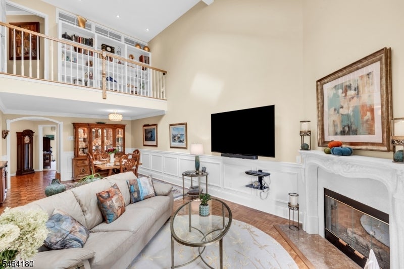24 Gate House Ct