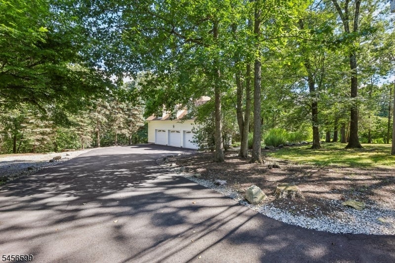 79 Stony Brook Rd