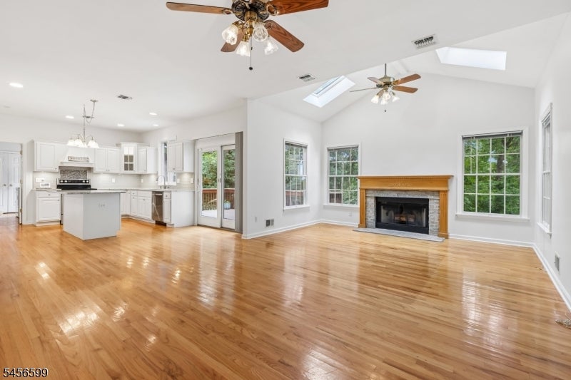 79 Stony Brook Rd