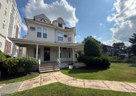 Photo of 96 W Grand St, Elizabeth, NJ 07202 (MLS # 3995273)