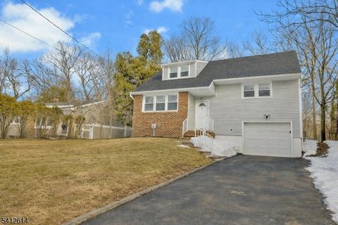8 Iroquois Ave Oakland Boro NJ 07436