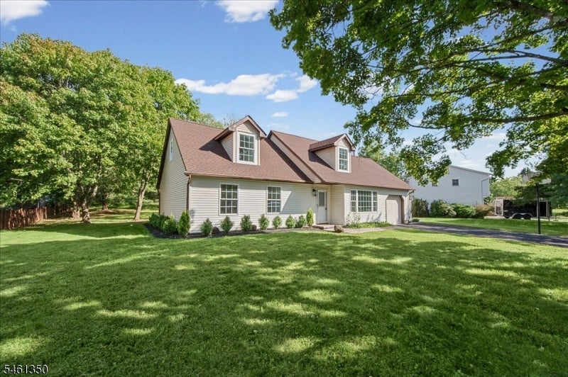 17 Londonderry Dr