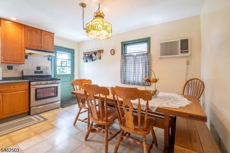 34 Cottage Pl