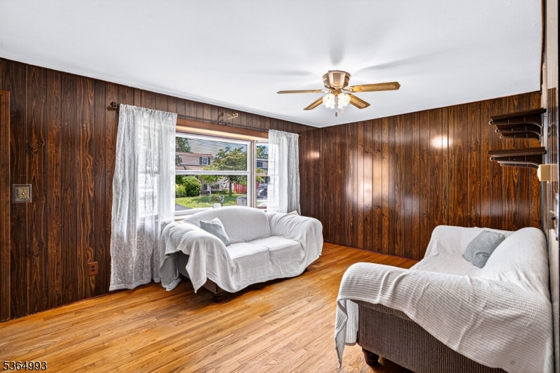 1033 Huff Ave
