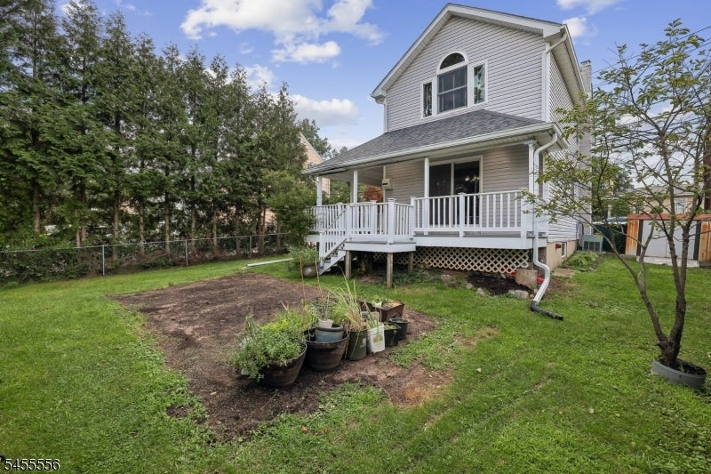 163 Stevens Ave