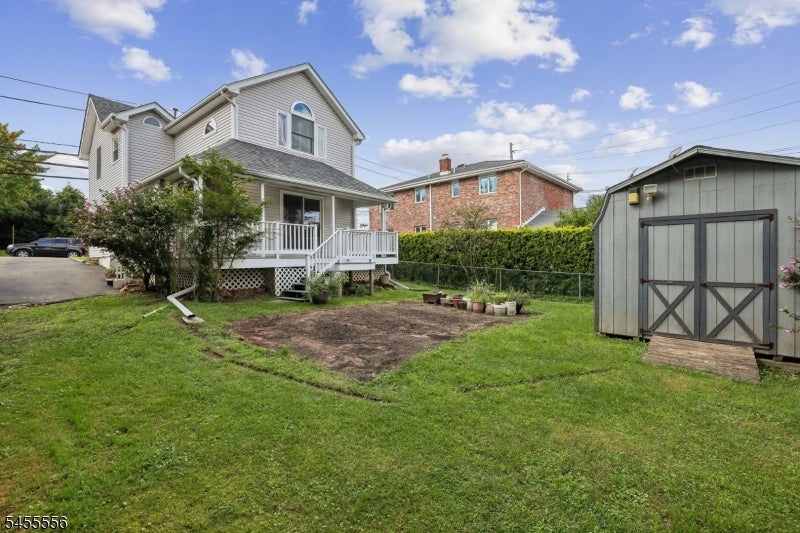 163 Stevens Ave