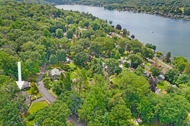 137 Hillside Rd