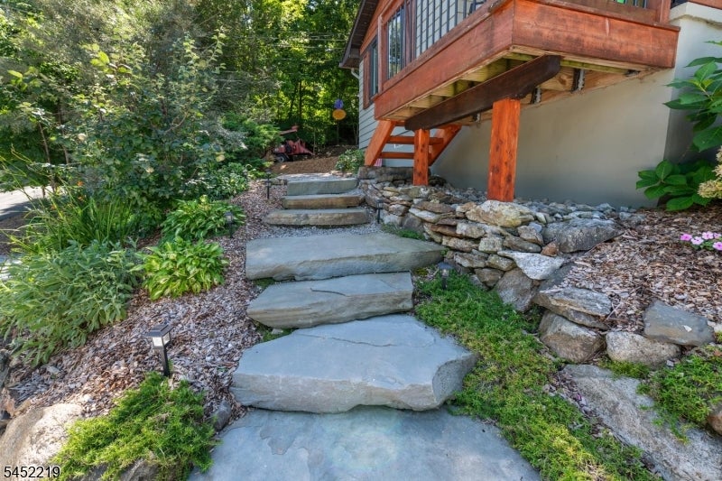 4 Glen Rd