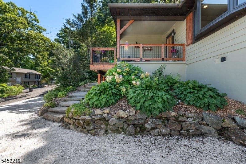 4 Glen Rd