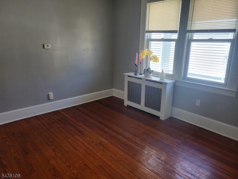 320 Hillside Ave