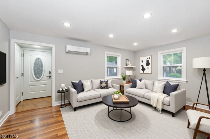 37 Revere Dr