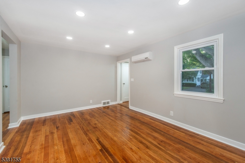 37 Revere Dr