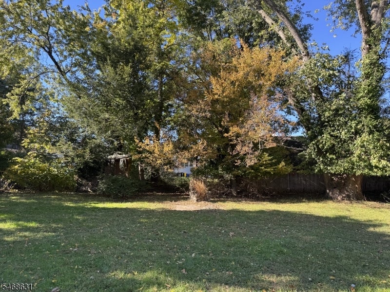 16 Linden Ave
