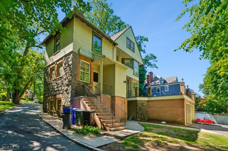 279 Scotland Rd