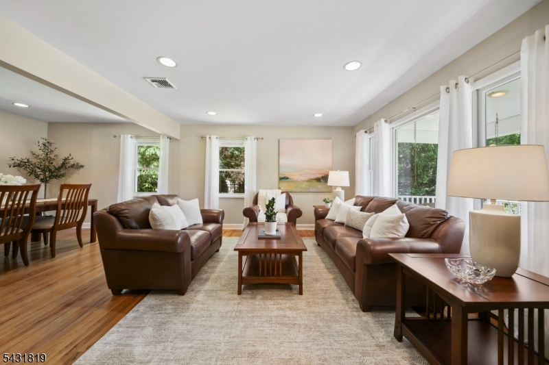 66 Linwood Ave