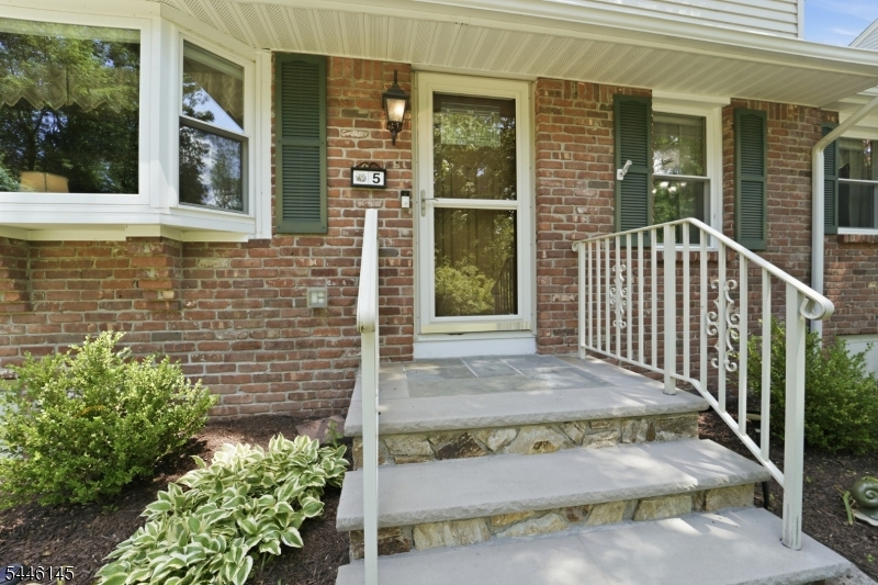 5 Greenwood Ave