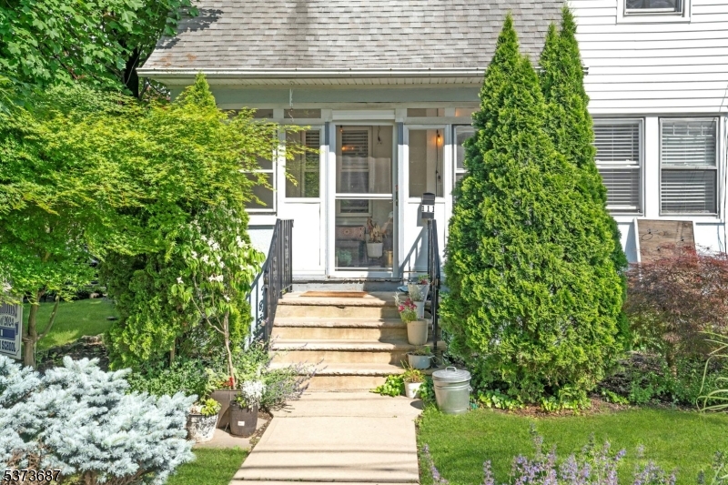 111 Valley Rd