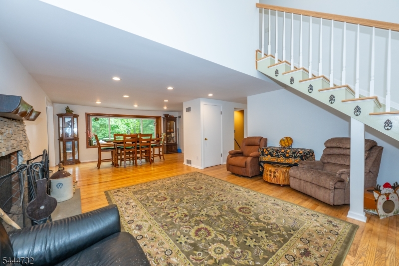 89 Moraine Rd