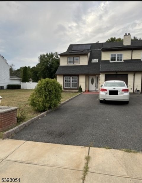 Photo of 11 Crefeld Ct, Lincoln Park, NJ 07035 (MLS # 3994054)