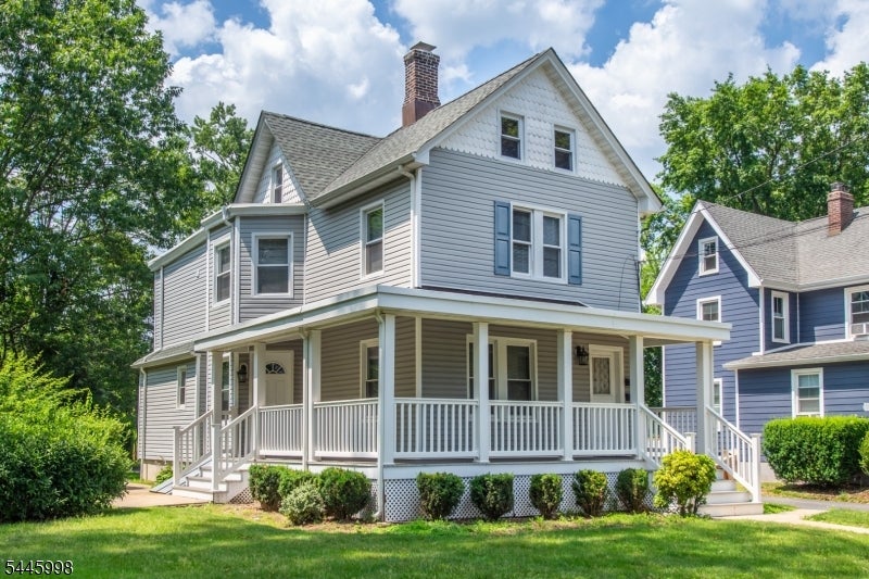 46 Hillside Ave