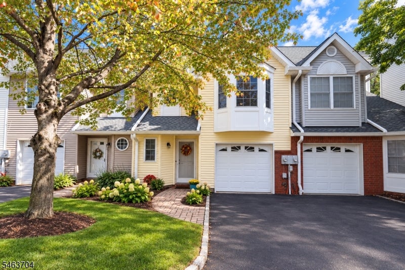28 Angela Way