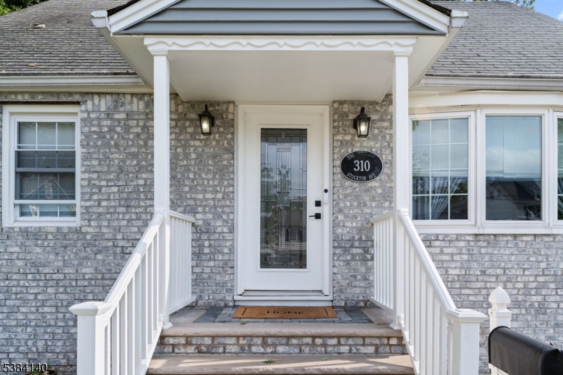 310 Stockton Ave