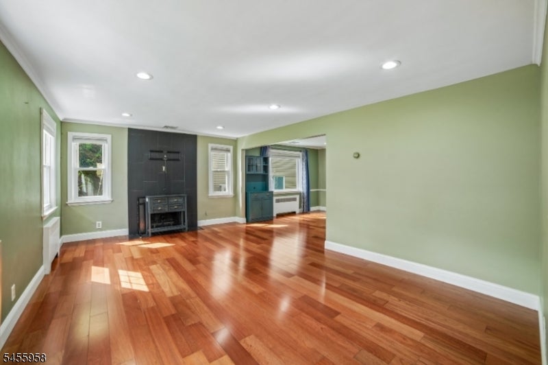 47 W Lawn Rd