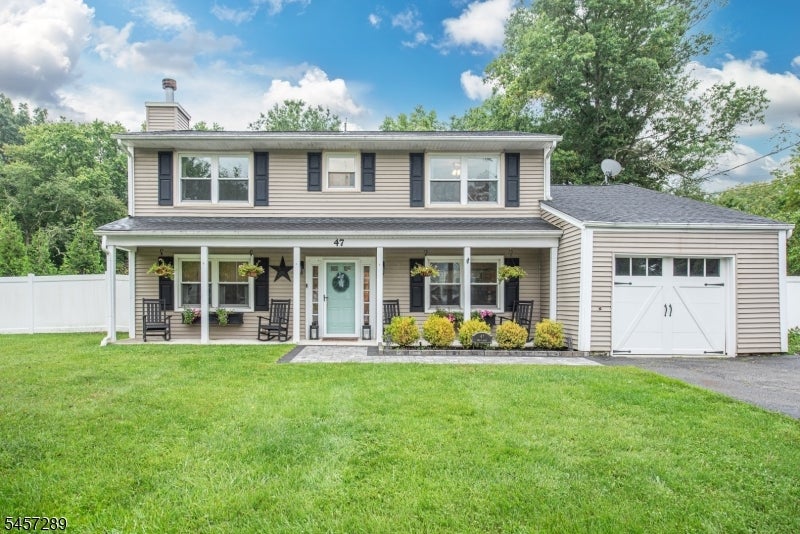 47 Biscay Dr