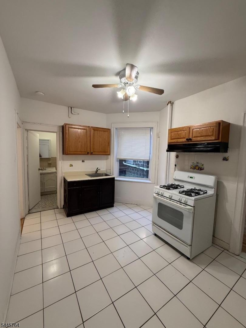 355 Lincoln Ave 1C