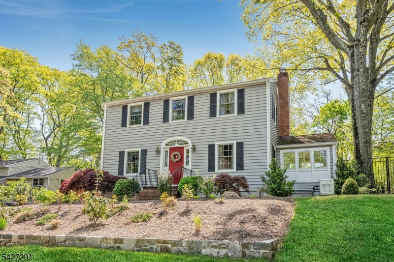 120 Hillcrest Ave