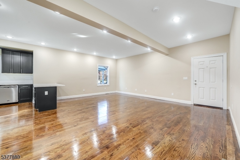 47 Greenwood Ave 1