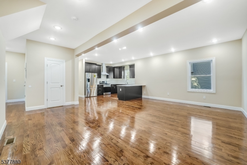 47 Greenwood Ave 1