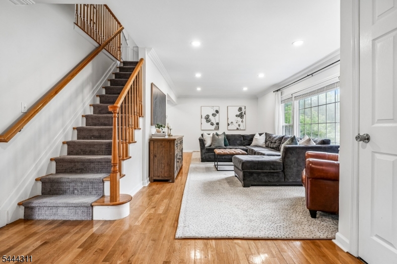 80 Briarwood Drive West