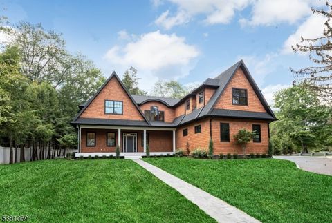 Photo of 803 Marshall Rd, River Vale, NJ 07675 (MLS # 3994110)