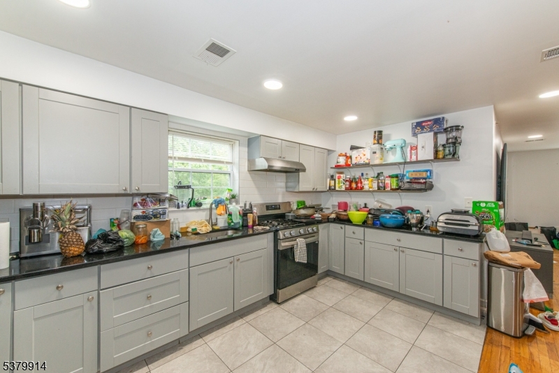 23 Parkway Dr