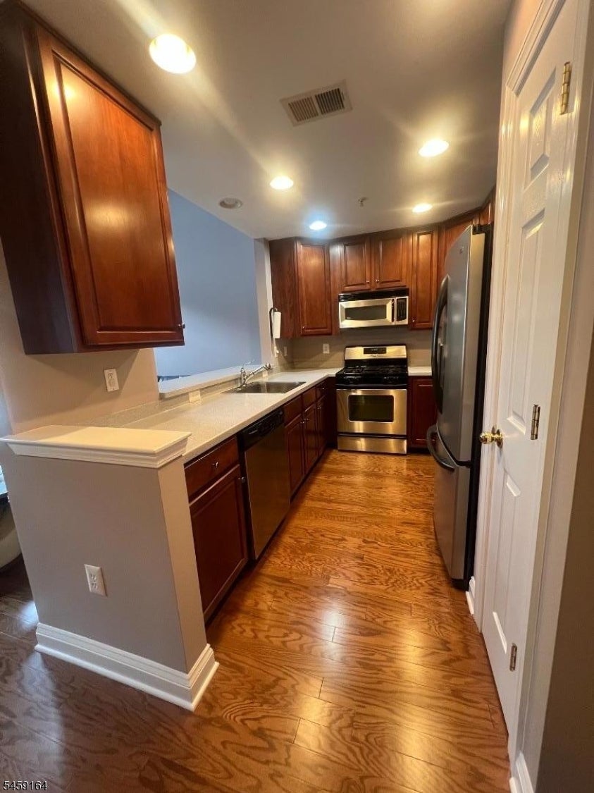 704 Donato Cir