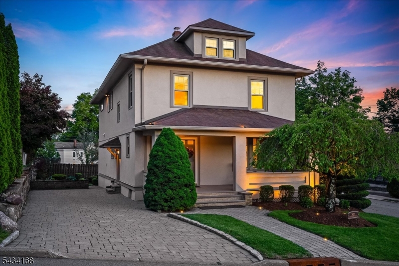 303 Highland Ave