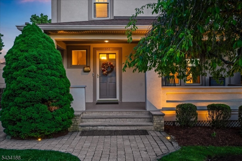 303 Highland Ave