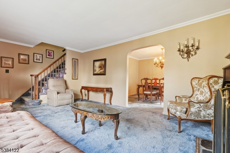 20 Kew Dr