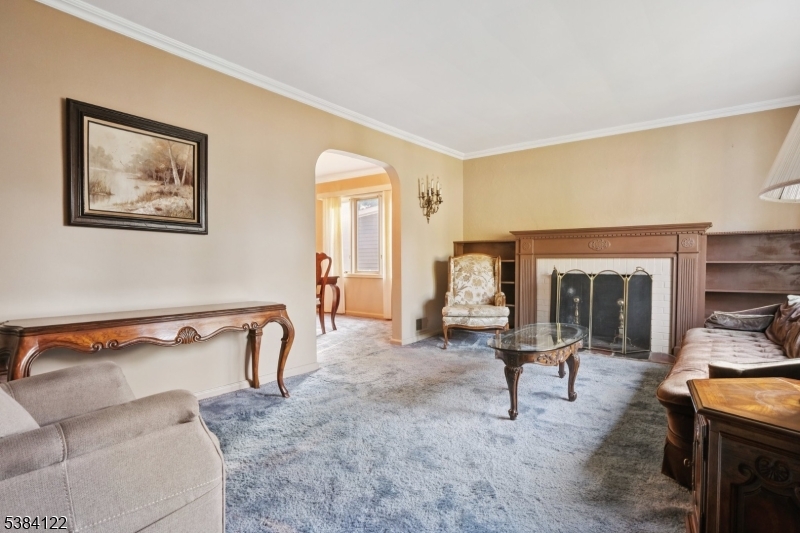 20 Kew Dr