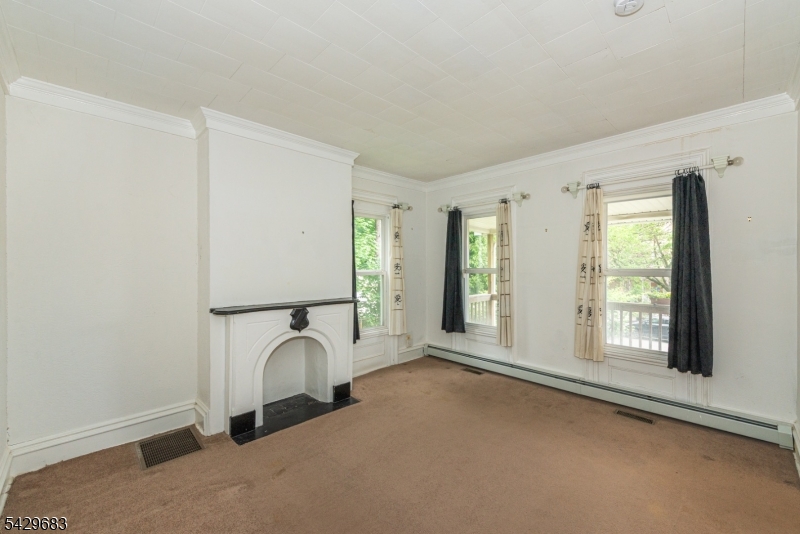 116 Forest St