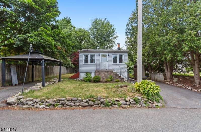 1 Highland Ave