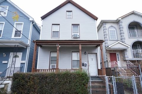 221 Pine St Elizabeth City NJ 07206