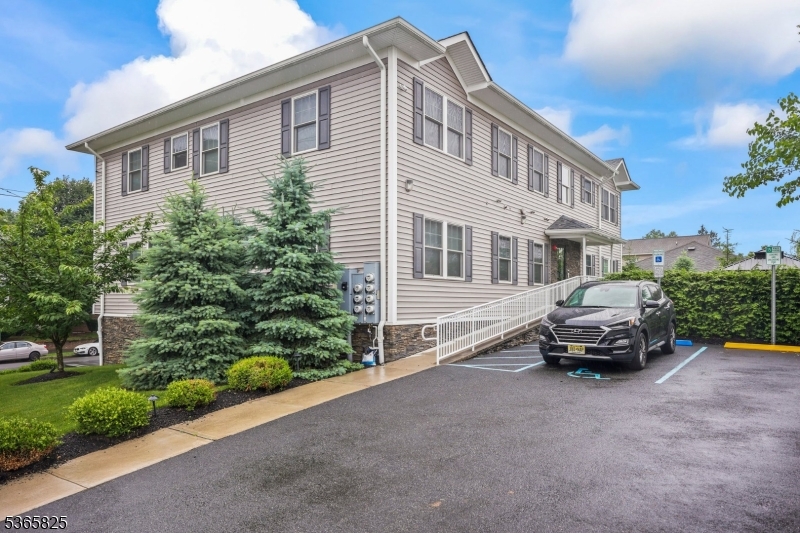 55 Watchung Ave