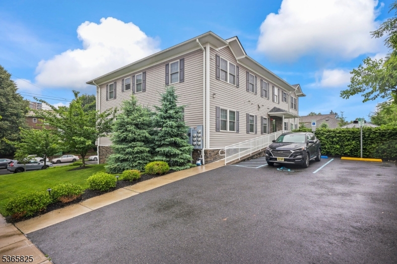 55 Watchung Ave