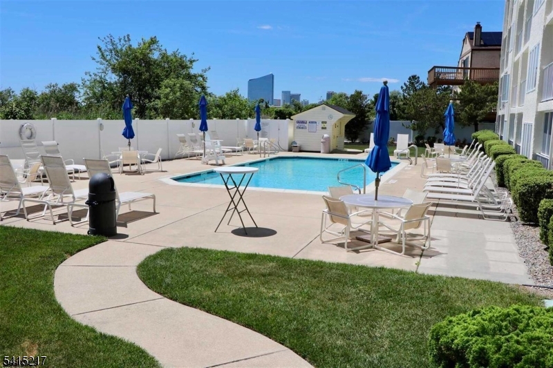 4600 W Brigantine Ave 405