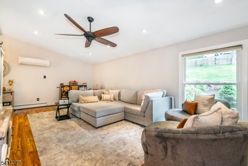32 Foremost Mountain Rd