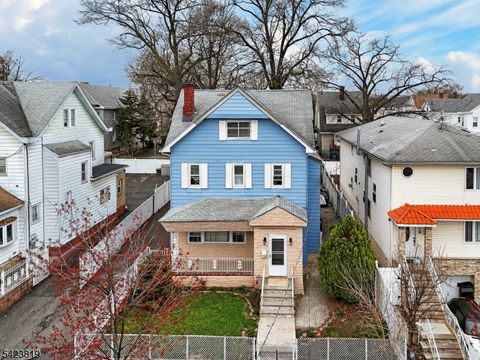 752 Highland Ave Newark City NJ 07104