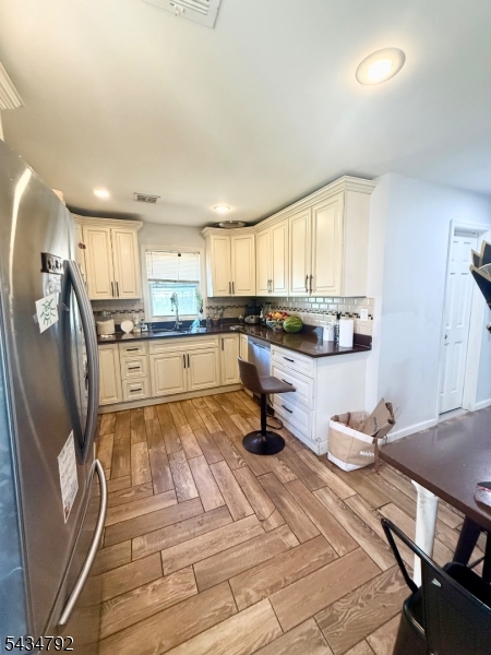 73 Raritan Ave